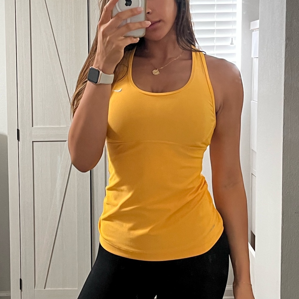 Nike women’s tank top